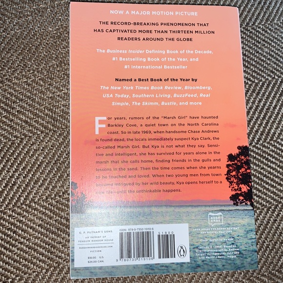 Where the Crawdads Sing by Delia Owens book - Picture 2 of 5